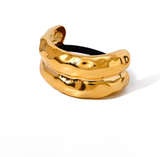 Double Hammered Arch Gold Pony Cuff